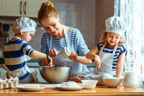 memasak makanan sehat bersama anak